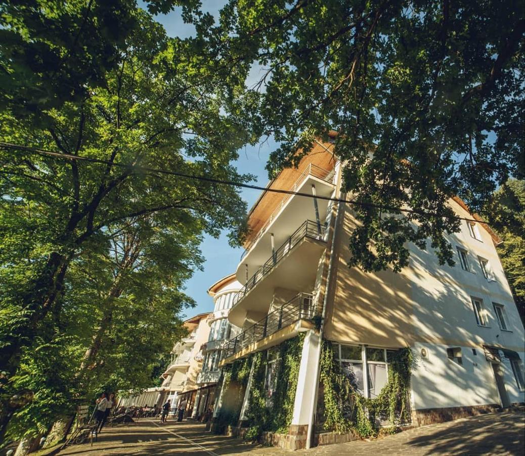 Готель Поляна Квеле Eksteriør billede